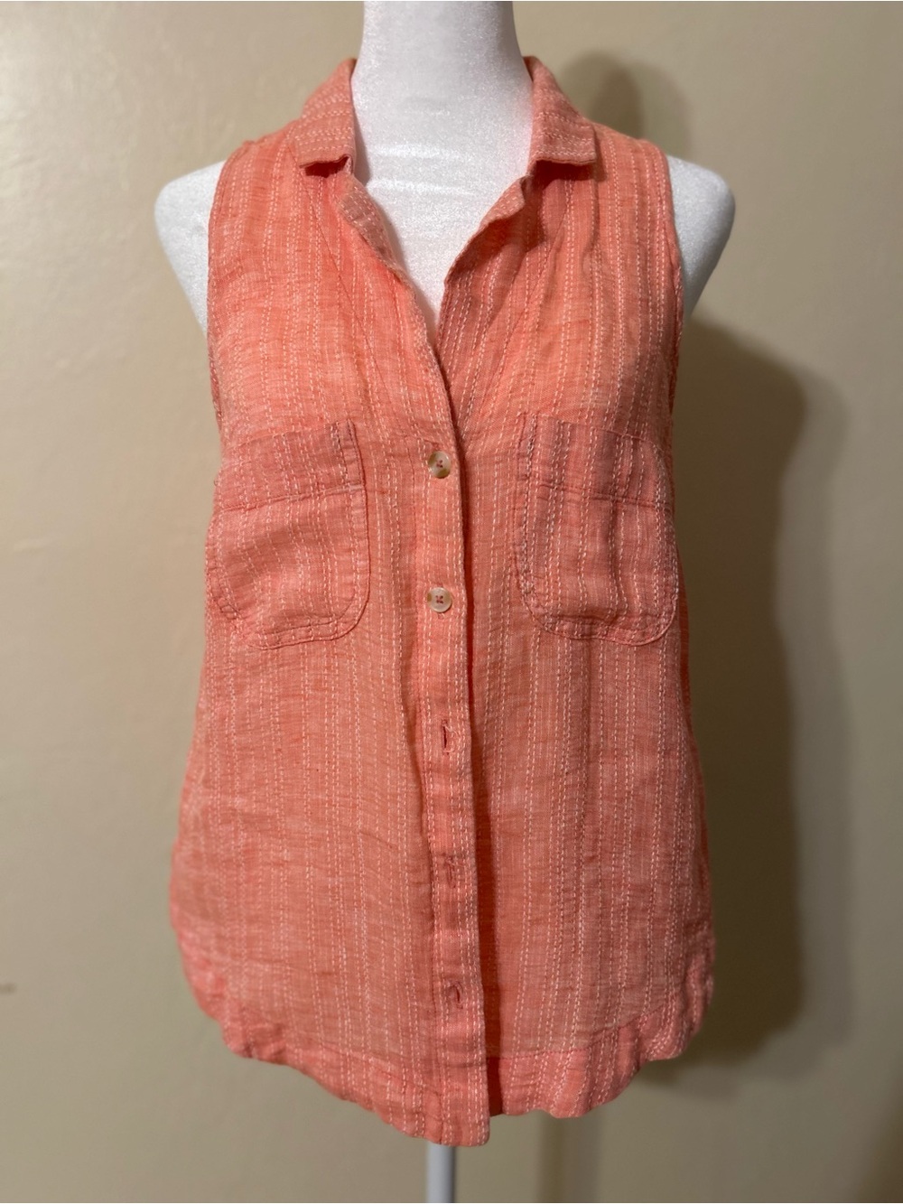 Sleeveless Button-Down Tank Top in Coral